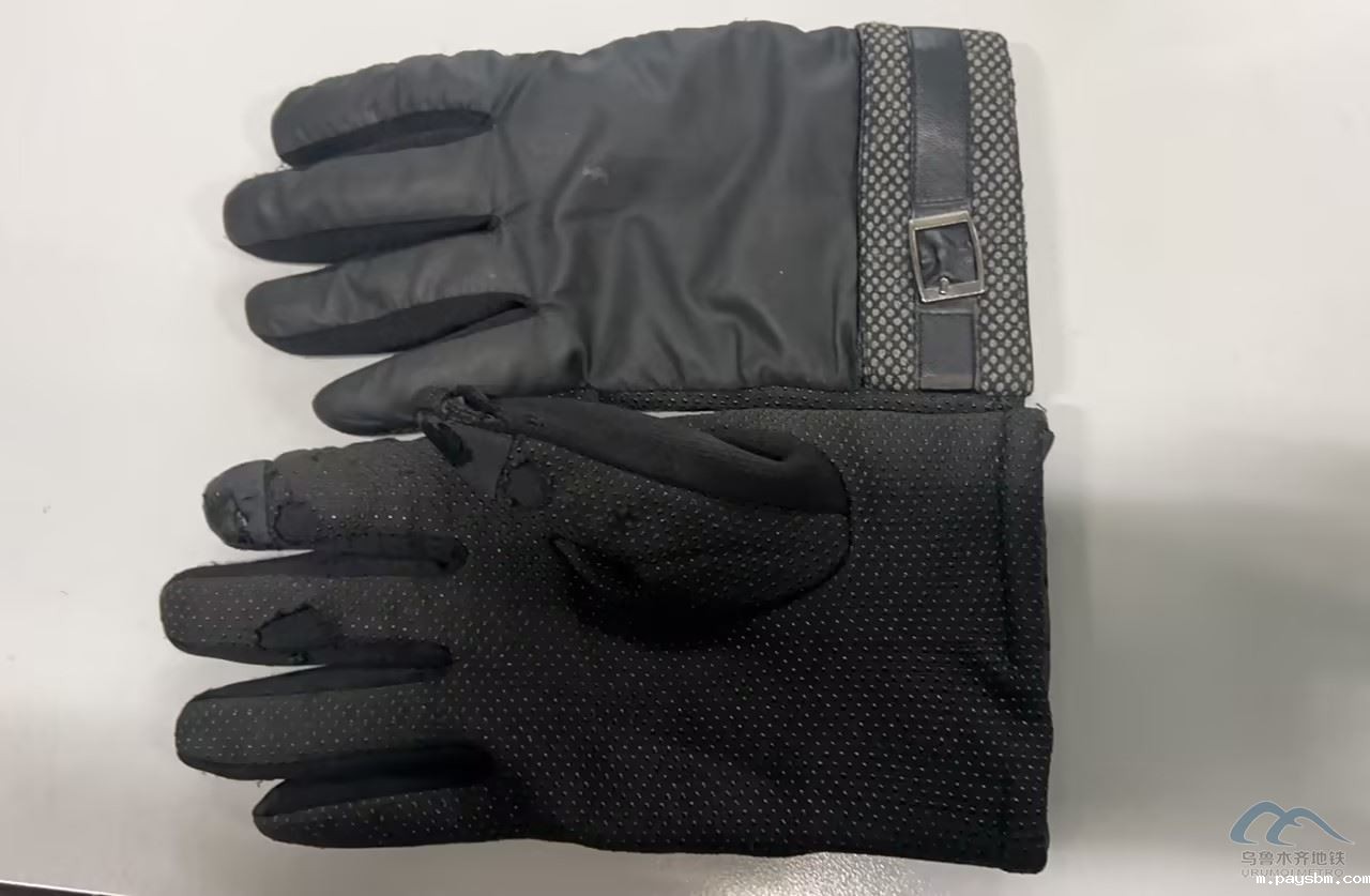 黑色手套.jpg