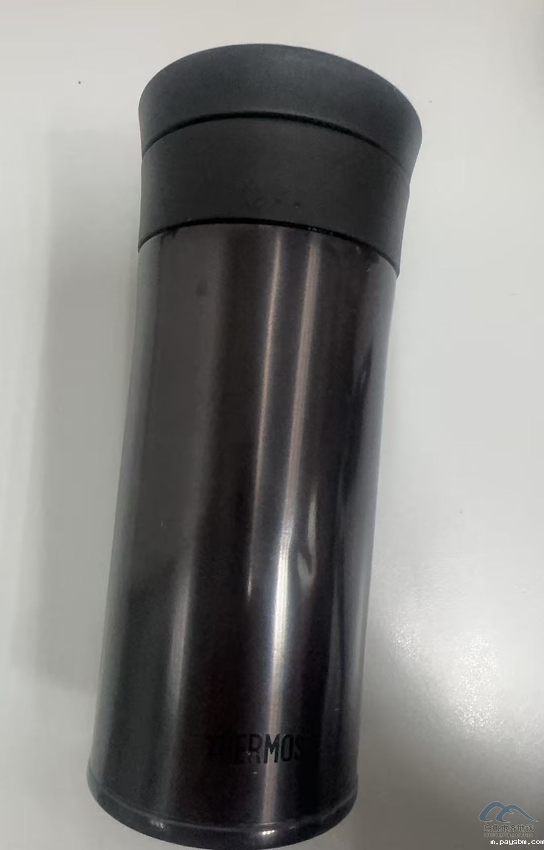 黑色保温杯.jpg